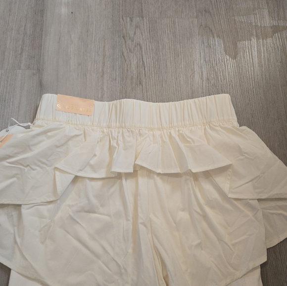 NWT Blogilates Cream Ruffle Short, SIZE S - Picture 12 of 12